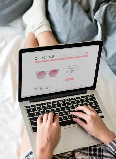 girl-searching-for-online-ecommerce-website-design-servive-by-blue360